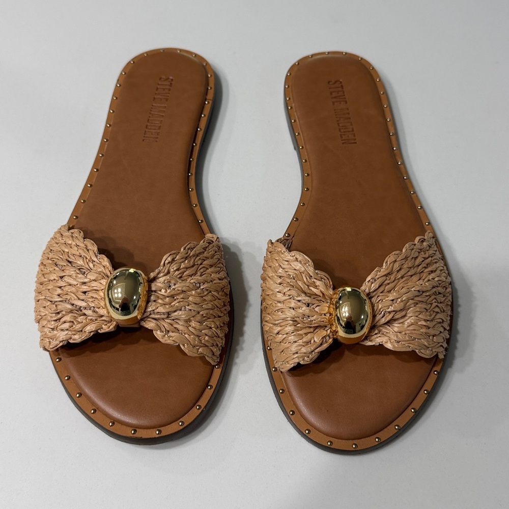 Steve Madden Dipsy Natural Raffia Beige Woven Sandals with Gold Accents | 9.5 - Picture 2 of 6